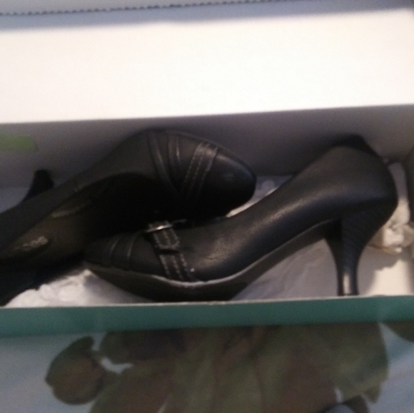 Heels from Maurices - Picture 7 of 9